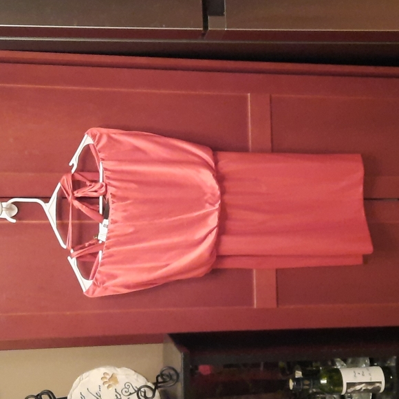 Dress - Picture 2 of 4